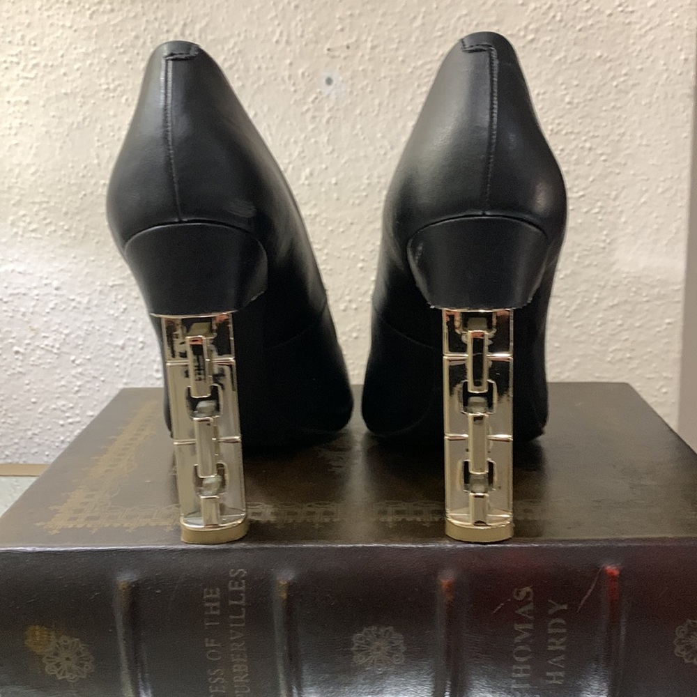 Katy Perry “Suzzie” Chain Heel Pump - Black - Size 8.5 - Picture 3 of 6